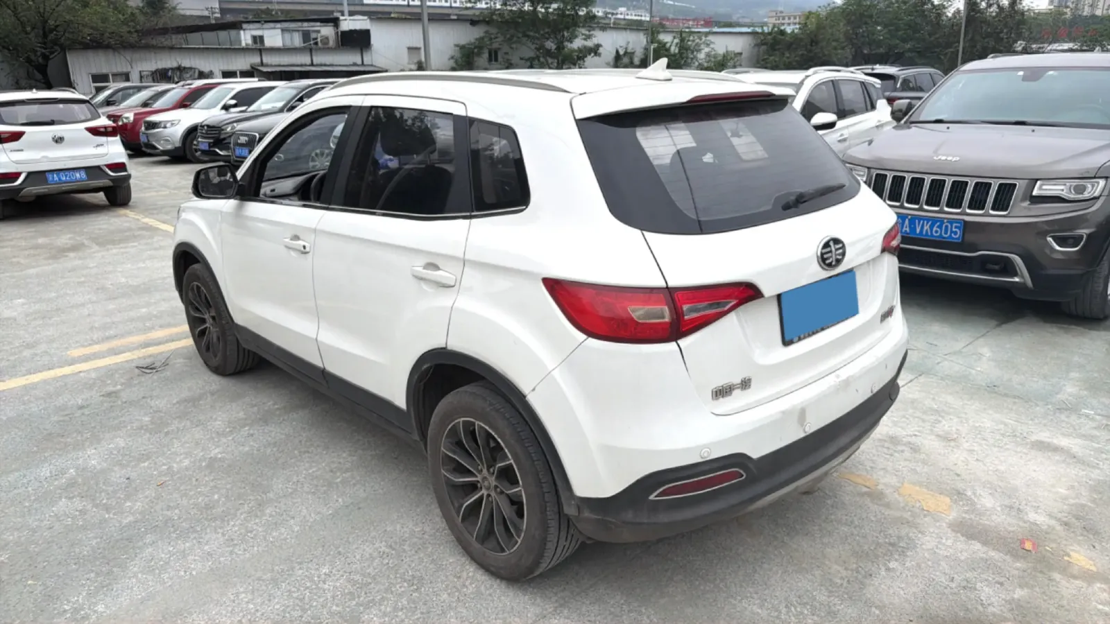 2017 FAW Senia R7 1.6L 116HP L4 5MT,autocango,china used car exporter,china ev exporter,chinese used car exporter,chinese used ev exporter