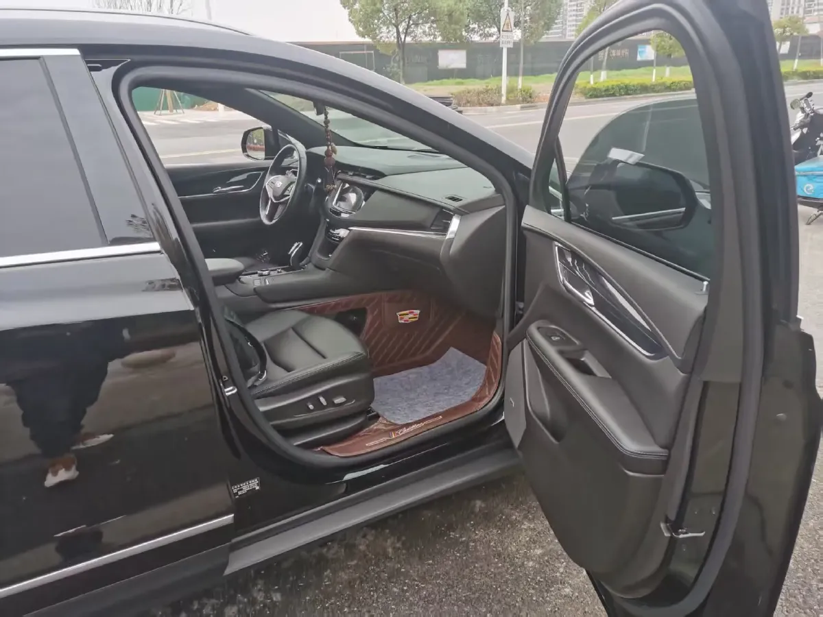 2022 Cadillac XT5 2.0T 237HP L4 9AT,autocango,china used car exporter,china ev exporter,chinese used car exporter,chinese used ev exporter