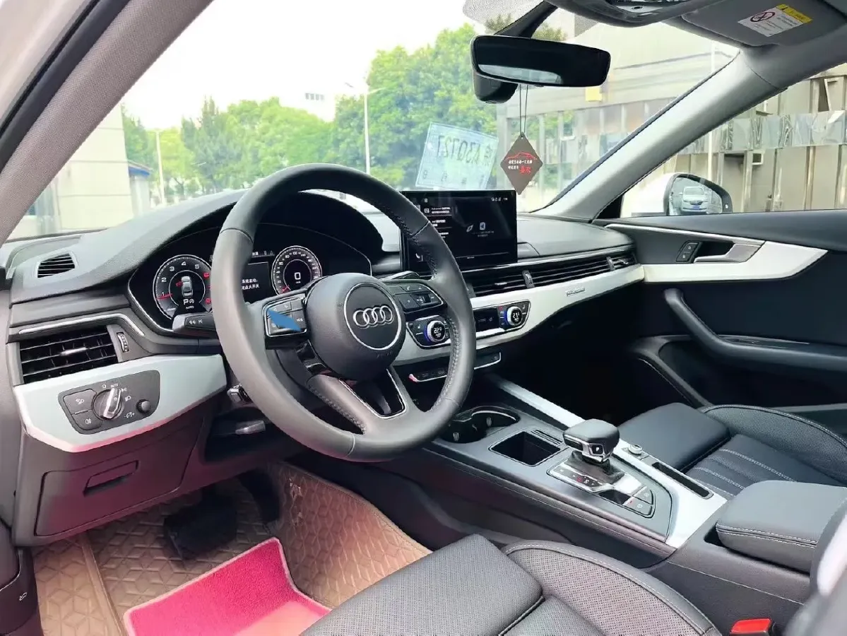 2023 Audi A4L 2.0T 190HP L4 7DCT,autocango,china used car exporter,china ev exporter,chinese used car exporter,chinese used ev exporter