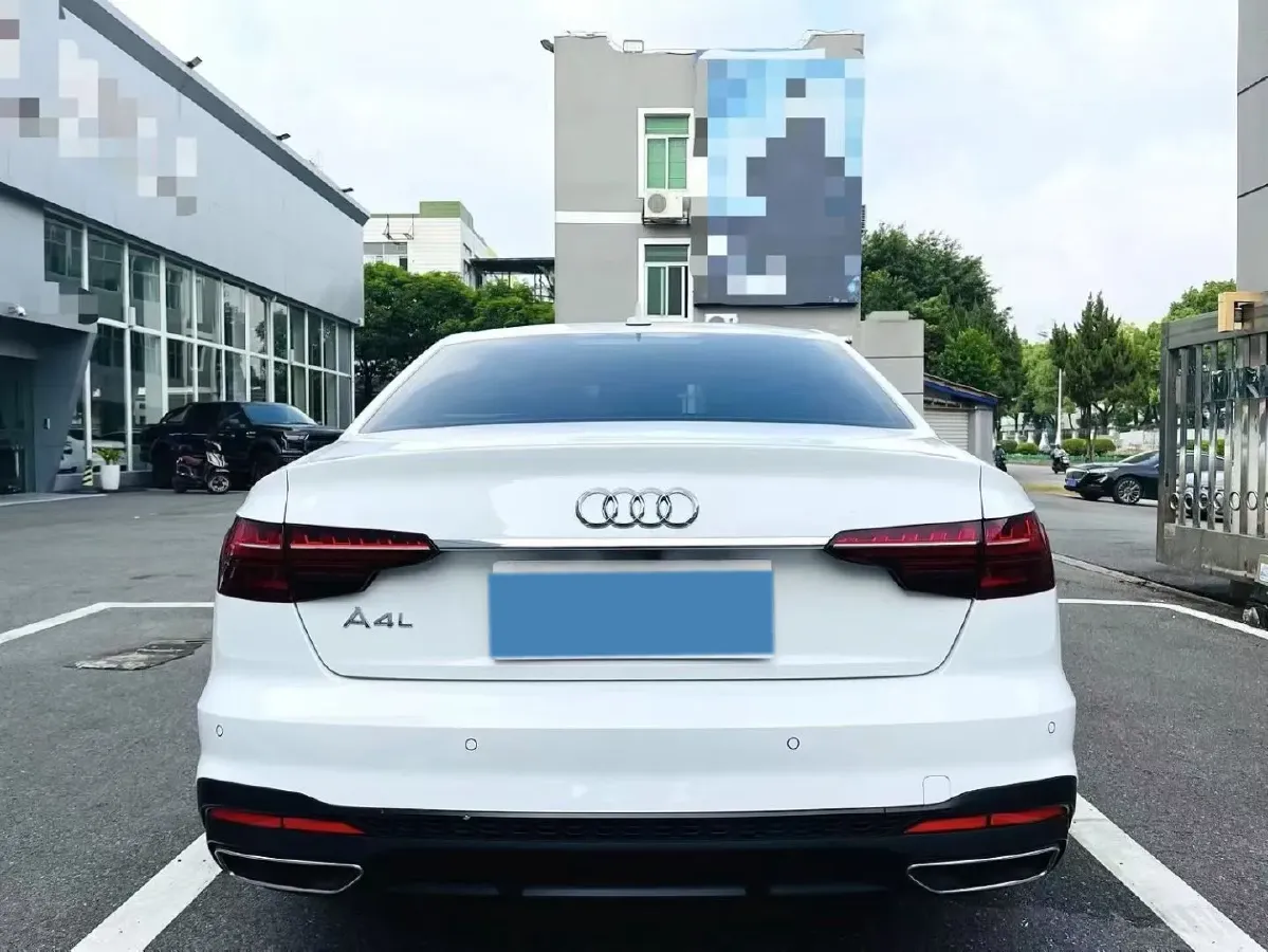 2023 Audi A4L 2.0T 190HP L4 7DCT,autocango,china used car exporter,china ev exporter,chinese used car exporter,chinese used ev exporter