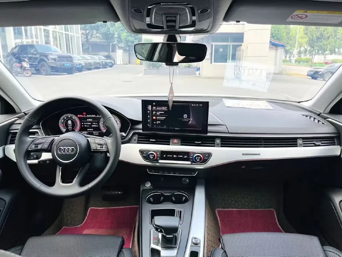 2023 Audi A4L 2.0T 190HP L4 7DCT,autocango,china used car exporter,china ev exporter,chinese used car exporter,chinese used ev exporter