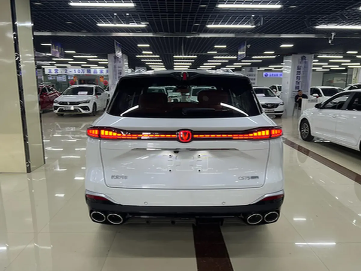 2025 ChangAn CS75 Plus 2.0T 233HP L4 8AT,autocango,china used car exporter,china ev exporter,chinese used car exporter,chinese used ev exporter