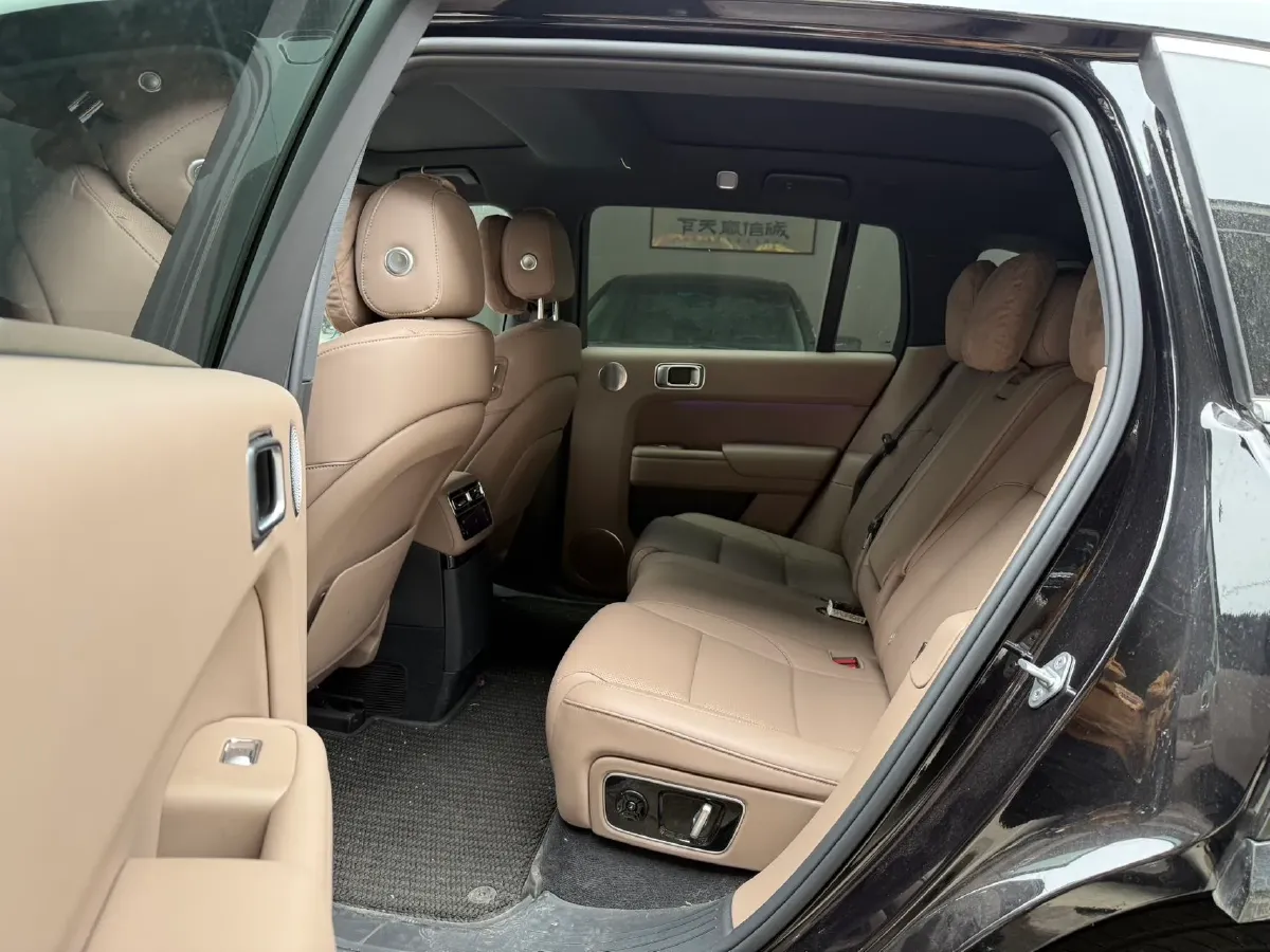 2025 Li L7 Range Extended 154HP REEV,autocango,china used car exporter,china ev exporter,chinese used car exporter,chinese used ev exporter