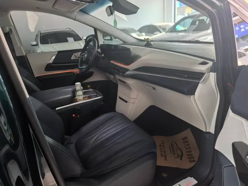 2023 Buick Century 2.0T 237HP L4 9AT,autocango,china used car exporter,china ev exporter,chinese used car exporter,chinese used ev exporter