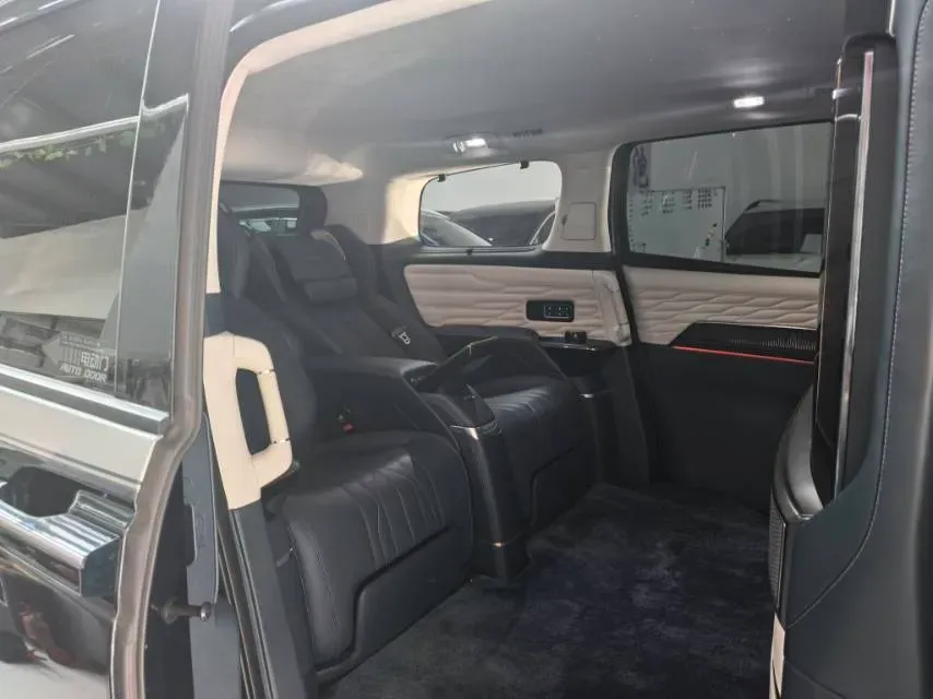 2023 Buick Century 2.0T 237HP L4 9AT,autocango,china used car exporter,china ev exporter,chinese used car exporter,chinese used ev exporter