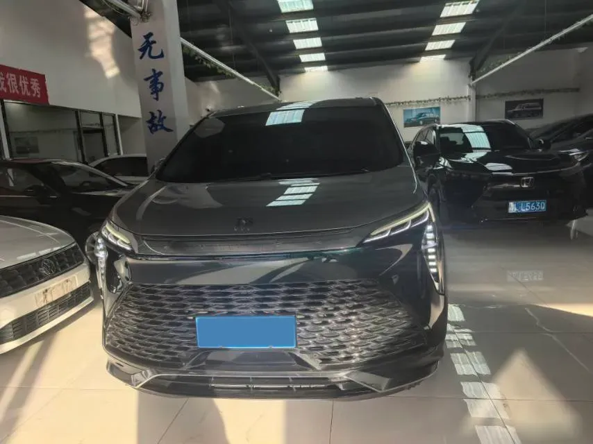 2023 Buick Century 2.0T 237HP L4 9AT,autocango,china used car exporter,china ev exporter,chinese used car exporter,chinese used ev exporter