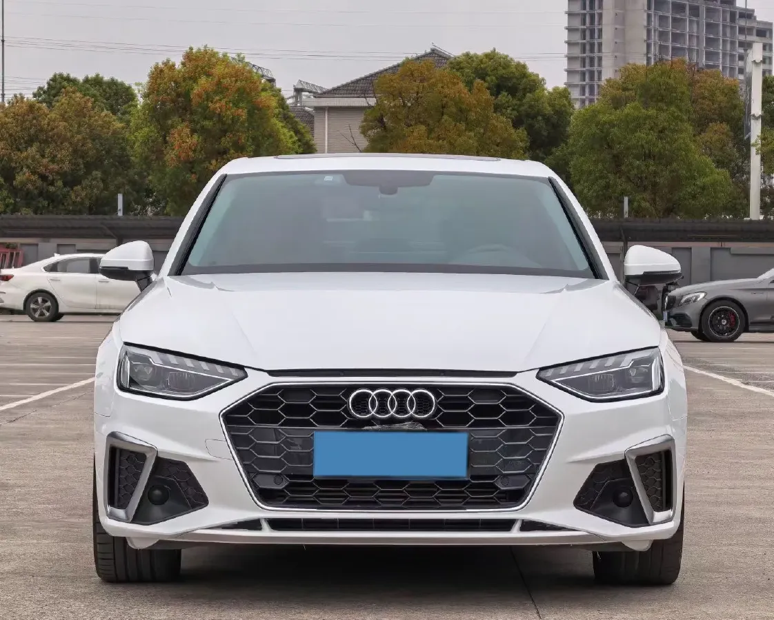 2020 Audi A4L 2.0T 190HP L4 7DCT,autocango,china used car exporter,china ev exporter,chinese used car exporter,chinese used ev exporter