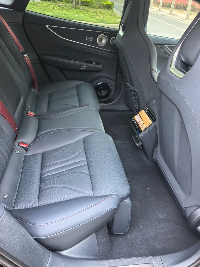 2026 Zeekr 001 BEV,autocango,china used car exporter,china ev exporter,chinese used car exporter,chinese used ev exporter