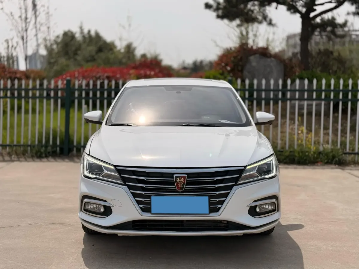 2020 Roewe i5 1.5L 120HP L4 CVT,autocango,china used car exporter,china ev exporter,chinese used car exporter,chinese used ev exporter