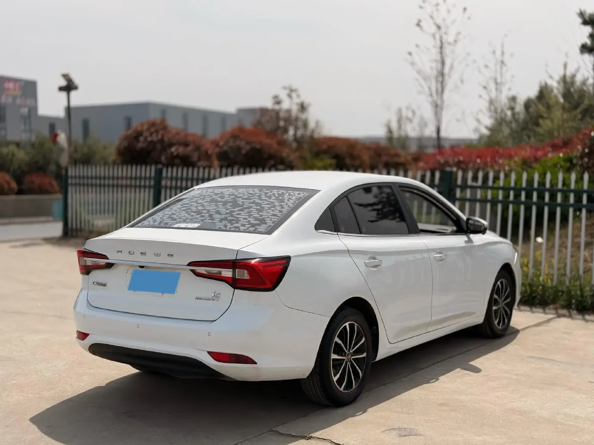 2020 Roewe i5 1.5L 120HP L4 CVT,autocango,china used car exporter,china ev exporter,chinese used car exporter,chinese used ev exporter