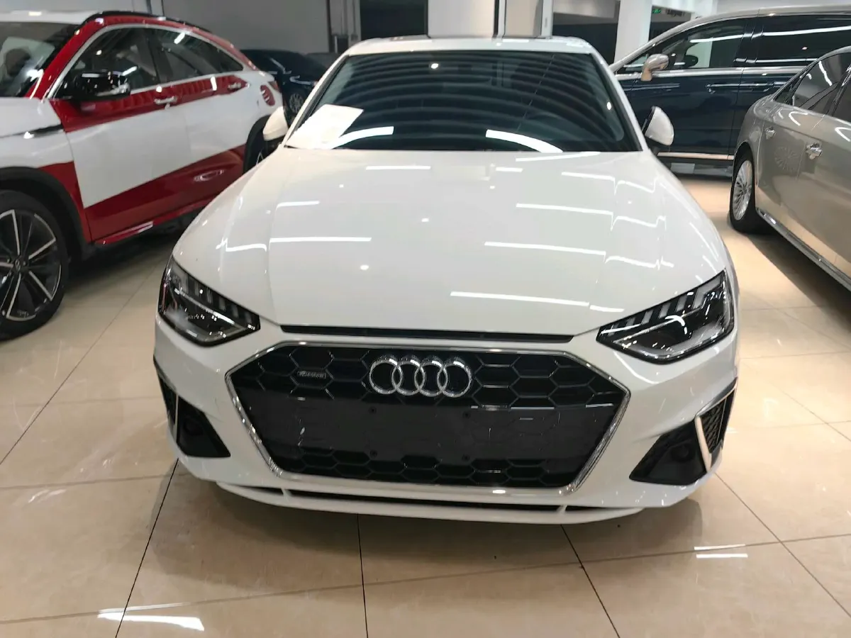2020 Audi A4L 2.0T 190HP L4 7DCT,autocango,china used car exporter,china ev exporter,chinese used car exporter,chinese used ev exporter