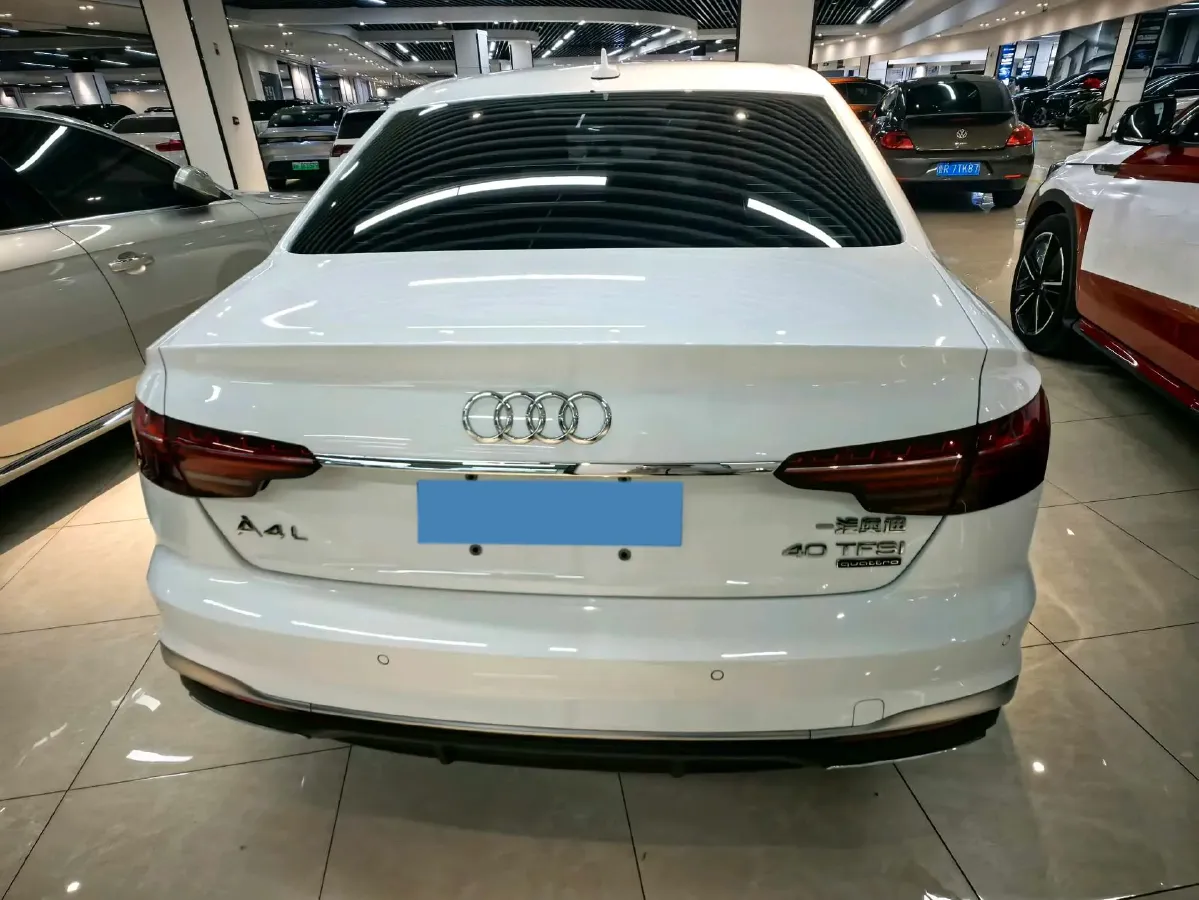 2020 Audi A4L 2.0T 190HP L4 7DCT,autocango,china used car exporter,china ev exporter,chinese used car exporter,chinese used ev exporter
