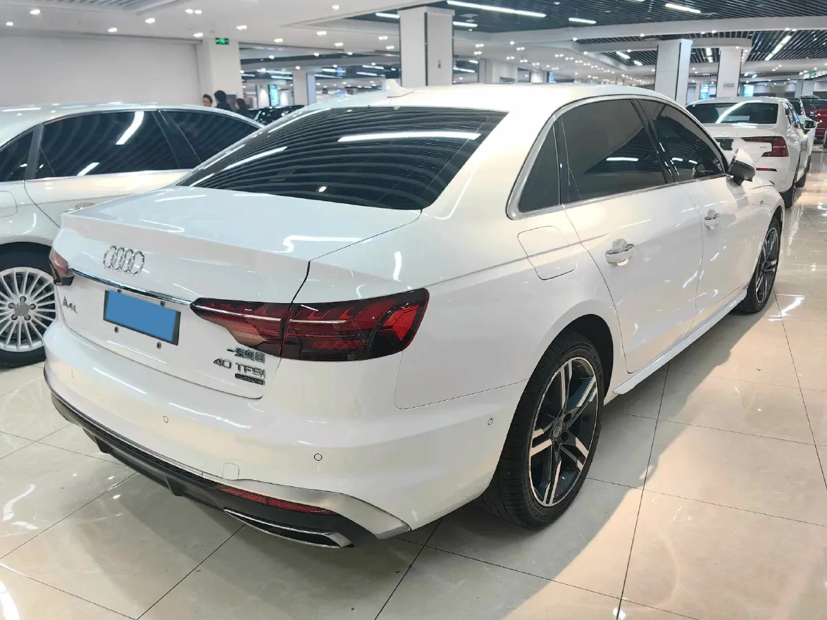 2020 Audi A4L 2.0T 190HP L4 7DCT,autocango,china used car exporter,china ev exporter,chinese used car exporter,chinese used ev exporter