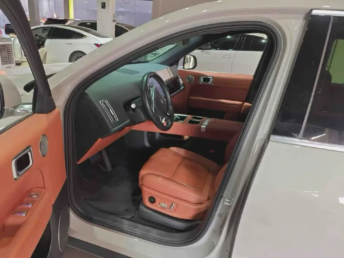 2024 Li L6 Range Extended 154HP L4 REEV 36.8KWH,autocango,china used car exporter,china ev exporter,chinese used car exporter,chinese used ev exporter