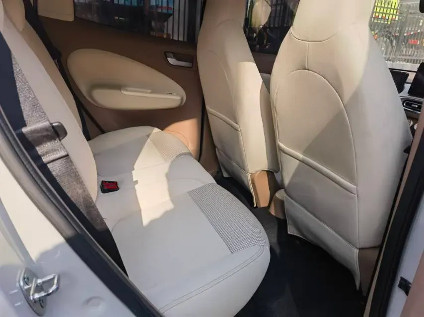 2025 WuLing HongGuang MINI EV BEV 16.2KWH,autocango,china used car exporter,china ev exporter,chinese used car exporter,chinese used ev exporter