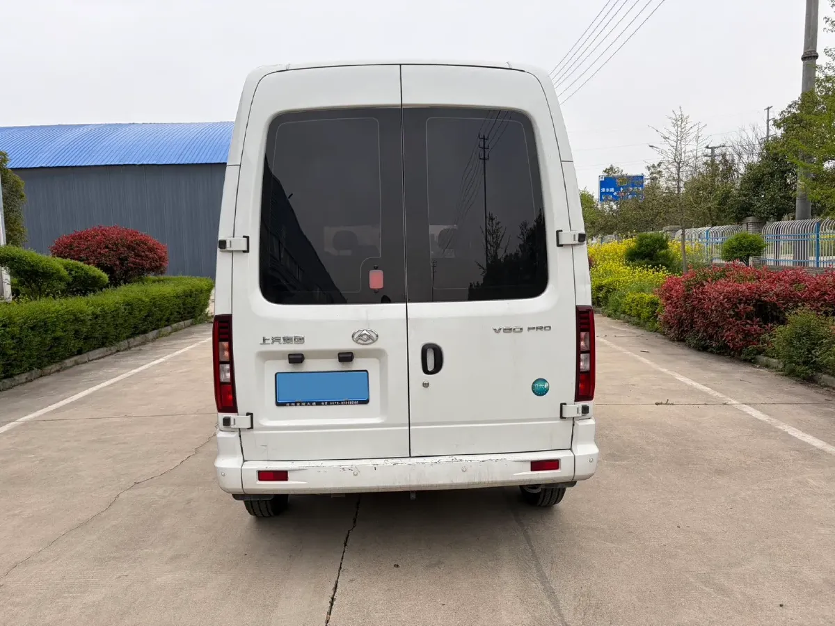 2021 MAXUS XinTu V80 2.0T 127HP L4 6MT,autocango,china used car exporter,china ev exporter,chinese used car exporter,chinese used ev exporter