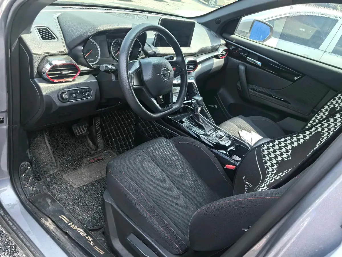 2019 HaiMa 8S 1.6T 195HP L4 6AT,autocango,china used car exporter,china ev exporter,chinese used car exporter,chinese used ev exporter