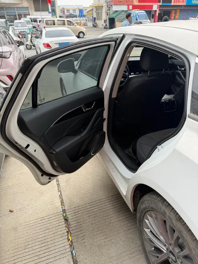 2023 Bestune B70 1.5T 169HP L4 7DCT,autocango,china used car exporter,china ev exporter,chinese used car exporter,chinese used ev exporter