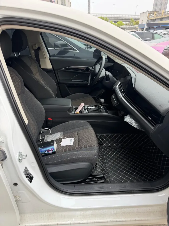 2023 Bestune B70 1.5T 169HP L4 7DCT,autocango,china used car exporter,china ev exporter,chinese used car exporter,chinese used ev exporter