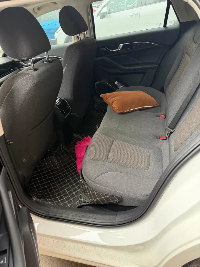 2023 Bestune B70 1.5T 169HP L4 7DCT,autocango,china used car exporter,china ev exporter,chinese used car exporter,chinese used ev exporter