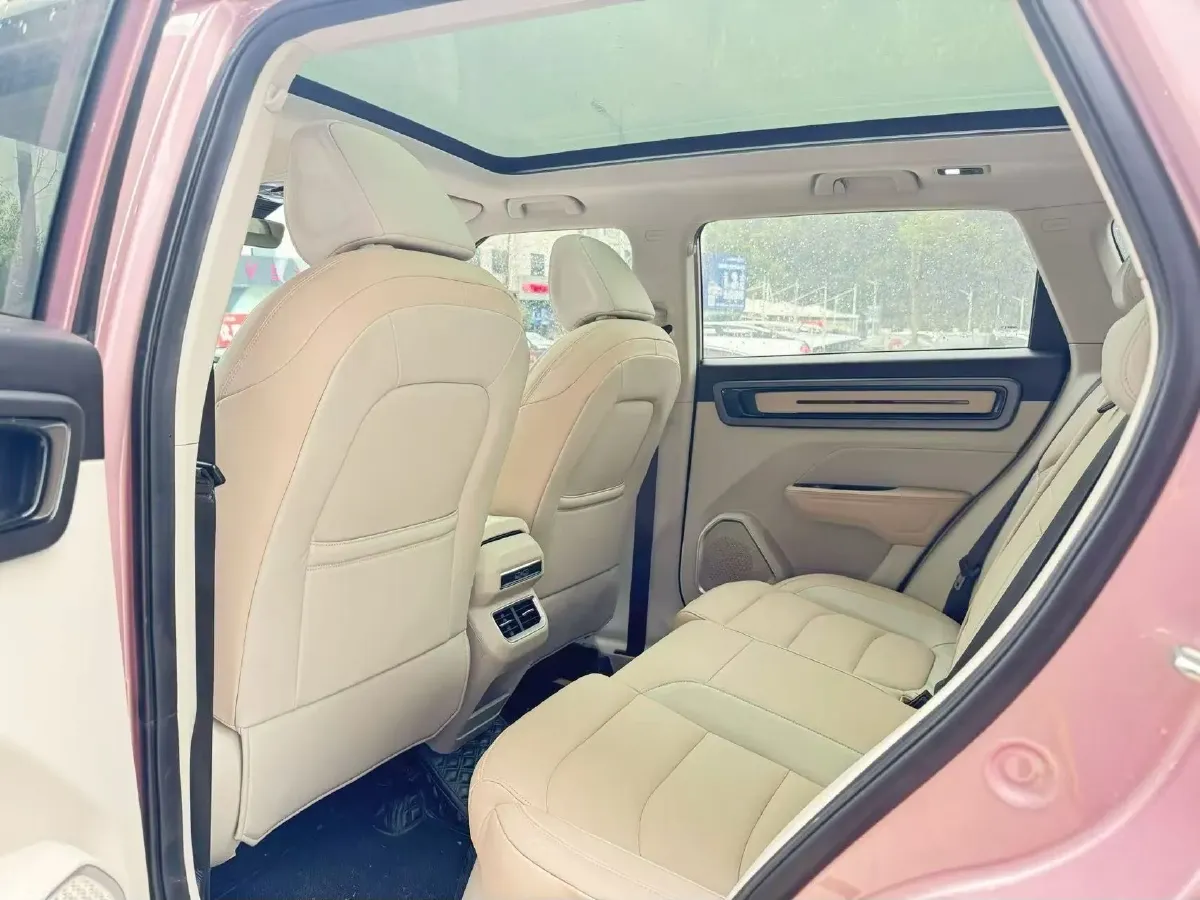 2023 Geely ICON 1.5T 181HP L4 7DCT,autocango,china used car exporter,china ev exporter,chinese used car exporter,chinese used ev exporter