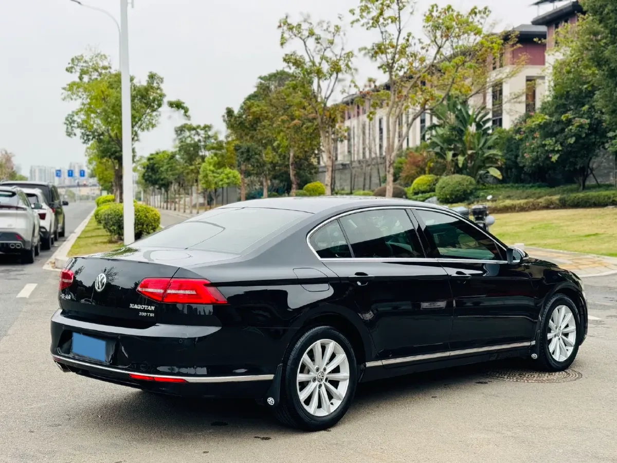 2018 Volkswagen Magotan 1.8T 180HP L4 7DCT,autocango,china used car exporter,china ev exporter,chinese used car exporter,chinese used ev exporter