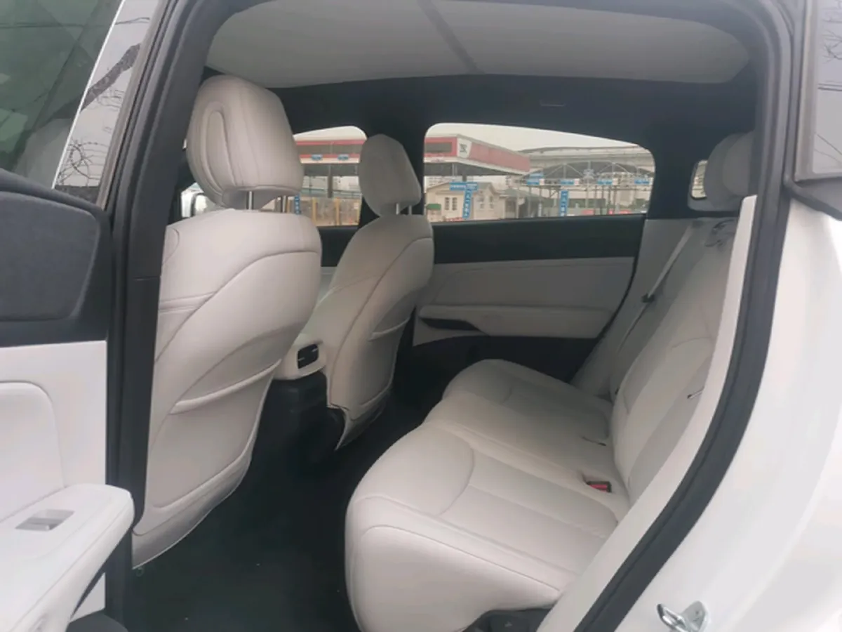 2024 Xpeng G6 BEV 66KWH,autocango,china used car exporter,china ev exporter,chinese used car exporter,chinese used ev exporter