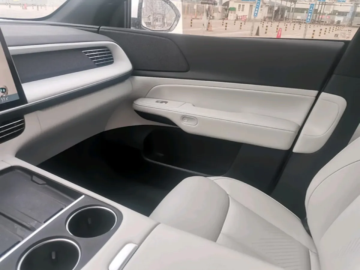 2024 Xpeng G6 BEV 66KWH,autocango,china used car exporter,china ev exporter,chinese used car exporter,chinese used ev exporter