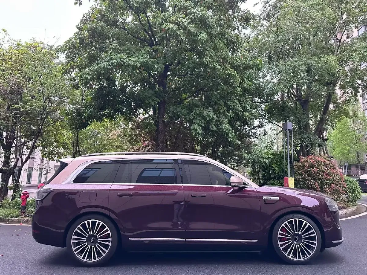 2025 AITO AITO M9 REEV 160HP REEV 52KWH,autocango,china used car exporter,china ev exporter,chinese used car exporter,chinese used ev exporter