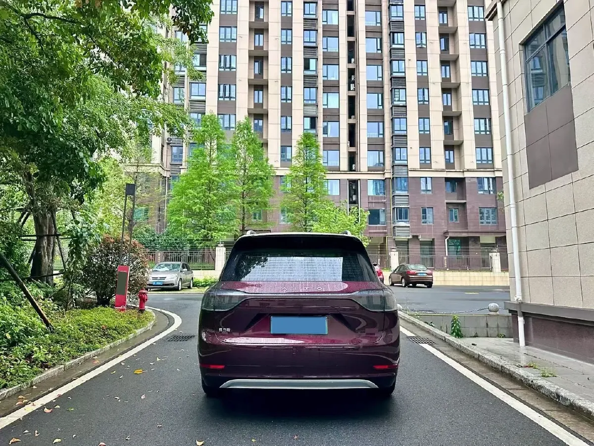 2025 AITO AITO M9 REEV 160HP REEV 52KWH,autocango,china used car exporter,china ev exporter,chinese used car exporter,chinese used ev exporter