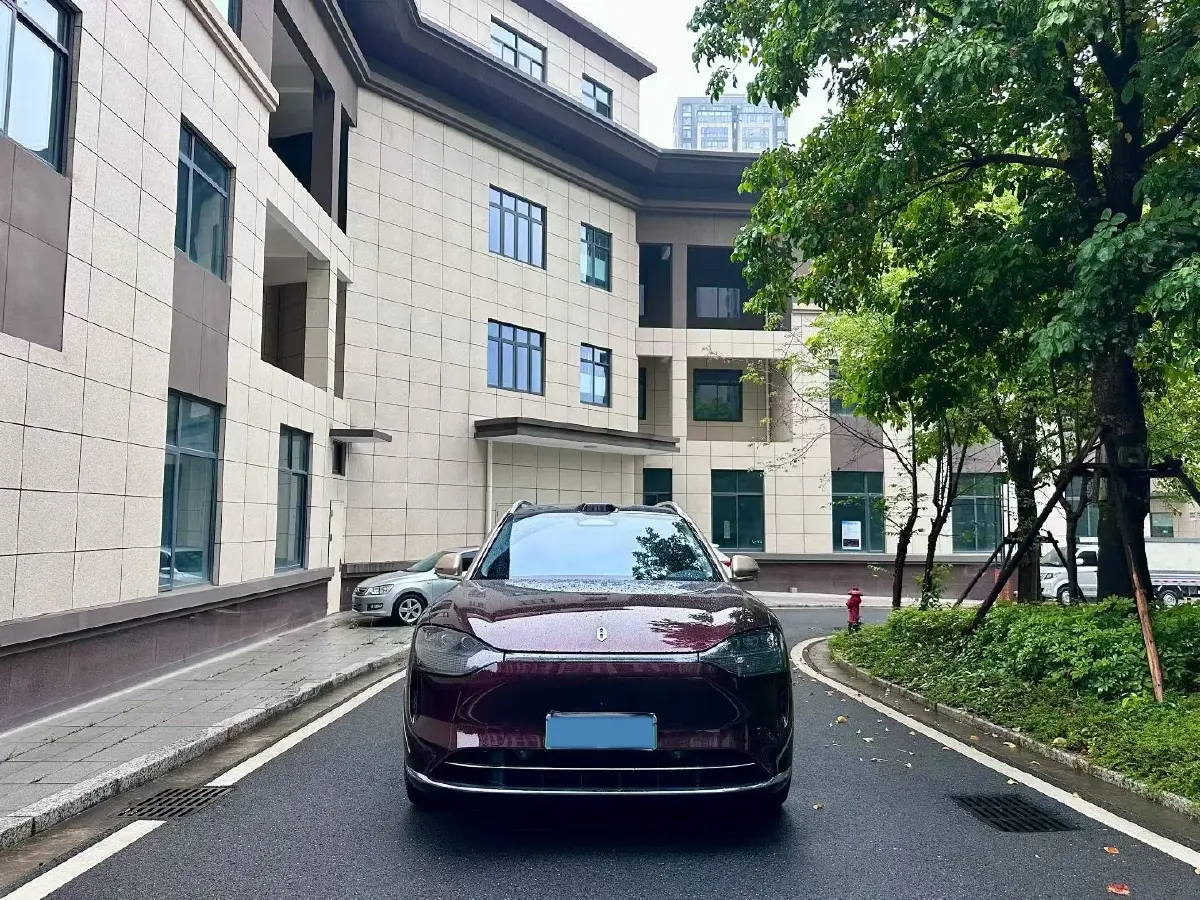 2025 AITO AITO M9 REEV 160HP REEV 52KWH,autocango,china used car exporter,china ev exporter,chinese used car exporter,chinese used ev exporter