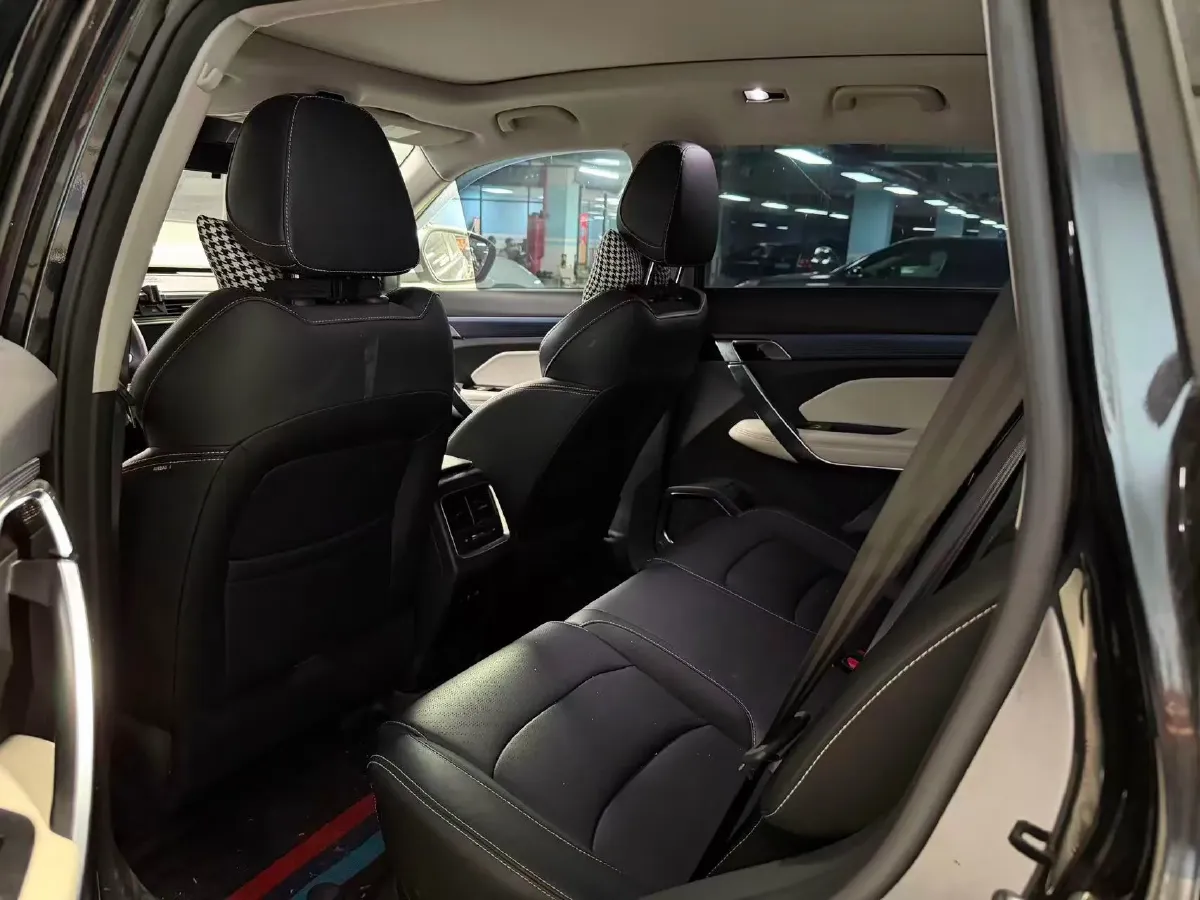 2022 Geely Azkarra 1.8T 184HP L4 7DCT,autocango,china used car exporter,china ev exporter,chinese used car exporter,chinese used ev exporter