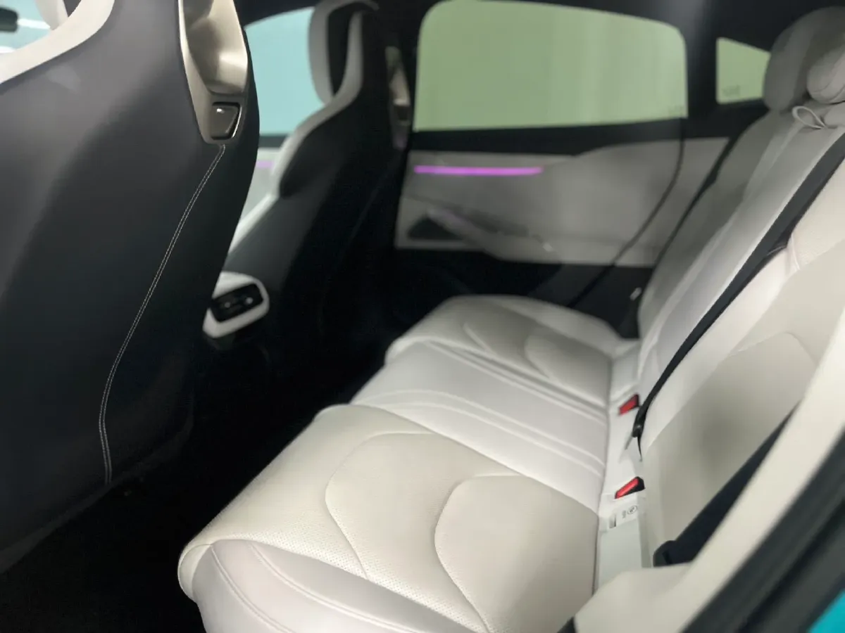 2024 MI SU7 BEV 101KWH,autocango,china used car exporter,china ev exporter,chinese used car exporter,chinese used ev exporter