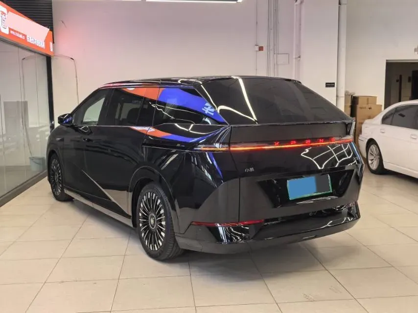 2025 Xpeng X9 BEV,autocango,china used car exporter,china ev exporter,chinese used car exporter,chinese used ev exporter