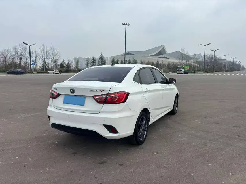 2019 ChangAn Eado DT 1.6L 125HP L4 5MT,autocango,china used car exporter,china ev exporter,chinese used car exporter,chinese used ev exporter