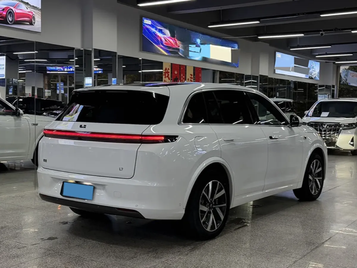 2023 Li L7 Range Extended 154HP REEV 40.9KWH,autocango,china used car exporter,china ev exporter,chinese used car exporter,chinese used ev exporter