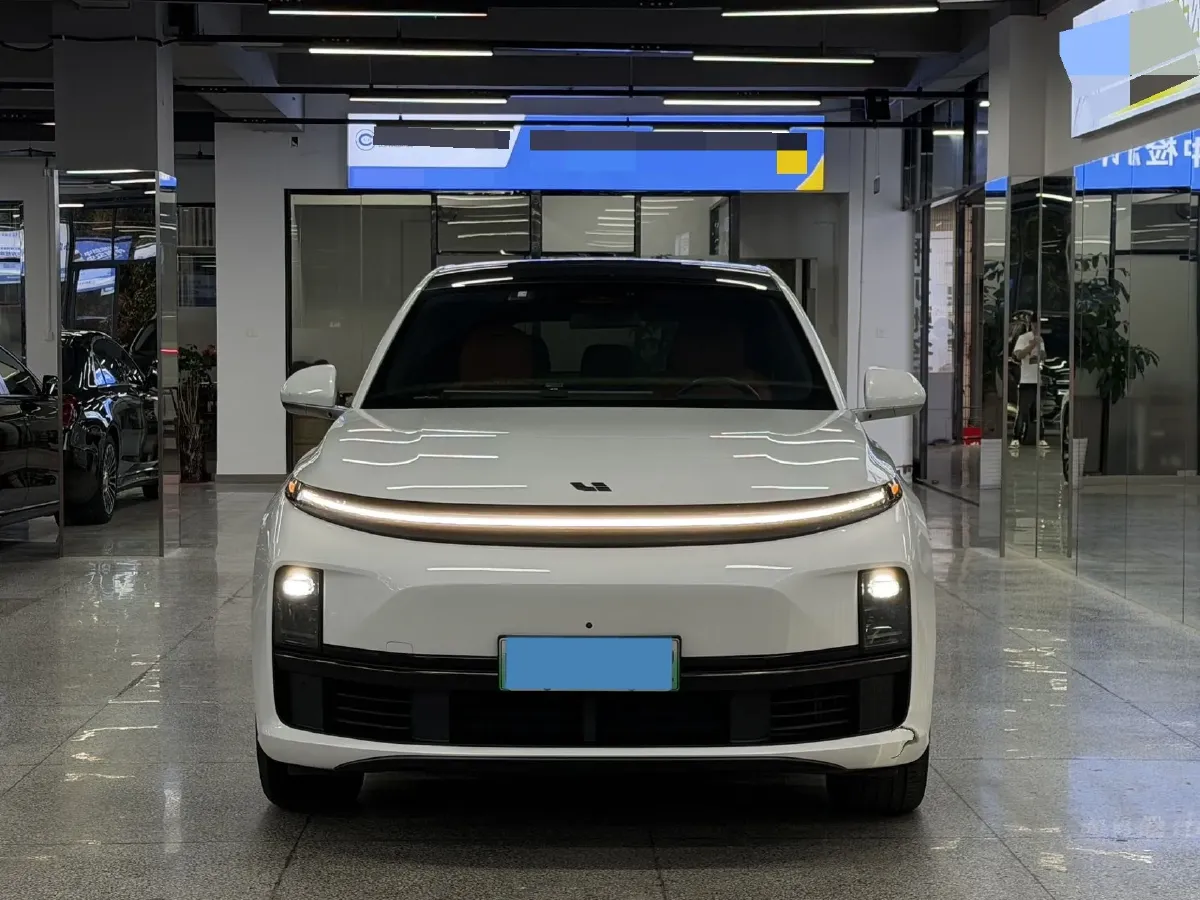 2023 Li L7 Range Extended 154HP REEV 40.9KWH,autocango,china used car exporter,china ev exporter,chinese used car exporter,chinese used ev exporter
