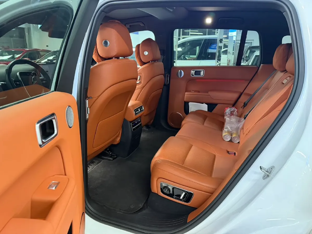 2023 Li L7 Range Extended 154HP REEV 40.9KWH,autocango,china used car exporter,china ev exporter,chinese used car exporter,chinese used ev exporter