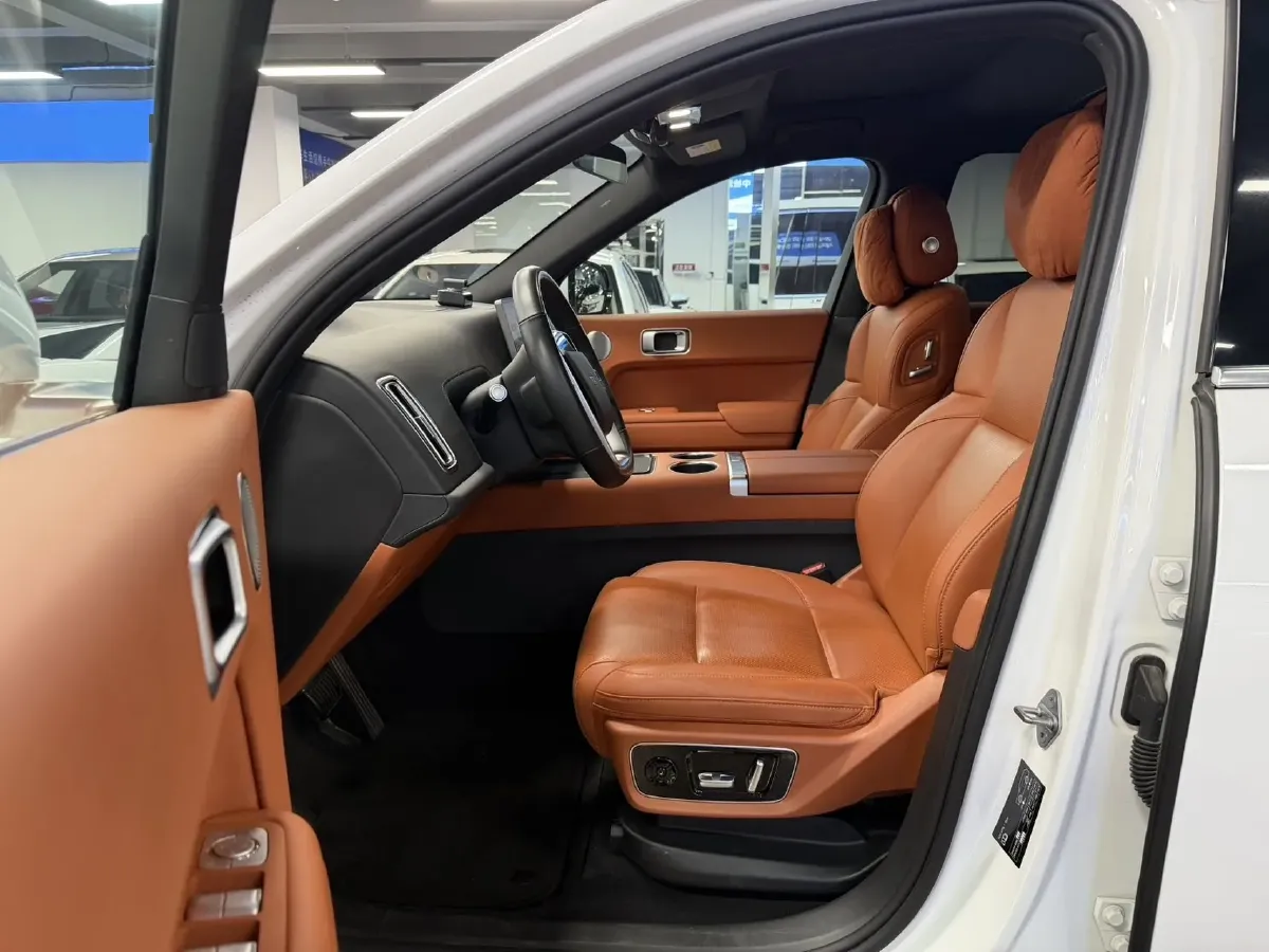 2023 Li L7 Range Extended 154HP REEV 40.9KWH,autocango,china used car exporter,china ev exporter,chinese used car exporter,chinese used ev exporter