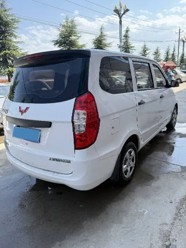 2021 WuLing RongGuang New Truck 1.5L 99HP L4 5MT,autocango,china used car exporter,china ev exporter,chinese used car exporter,chinese used ev exporter