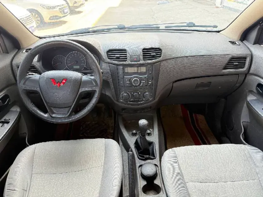 2021 WuLing RongGuang New Truck 1.5L 99HP L4 5MT,autocango,china used car exporter,china ev exporter,chinese used car exporter,chinese used ev exporter