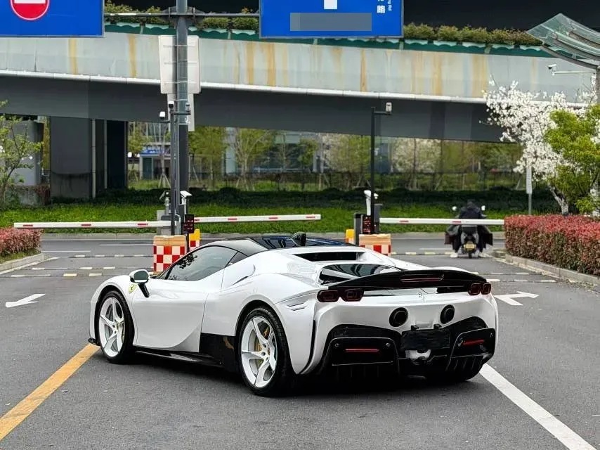 2020 Ferrari SF90 3.9T 781HP V8 8DCT PHEV 7.9KWH,autocango,china used car exporter,china ev exporter,chinese used car exporter,chinese used ev exporter