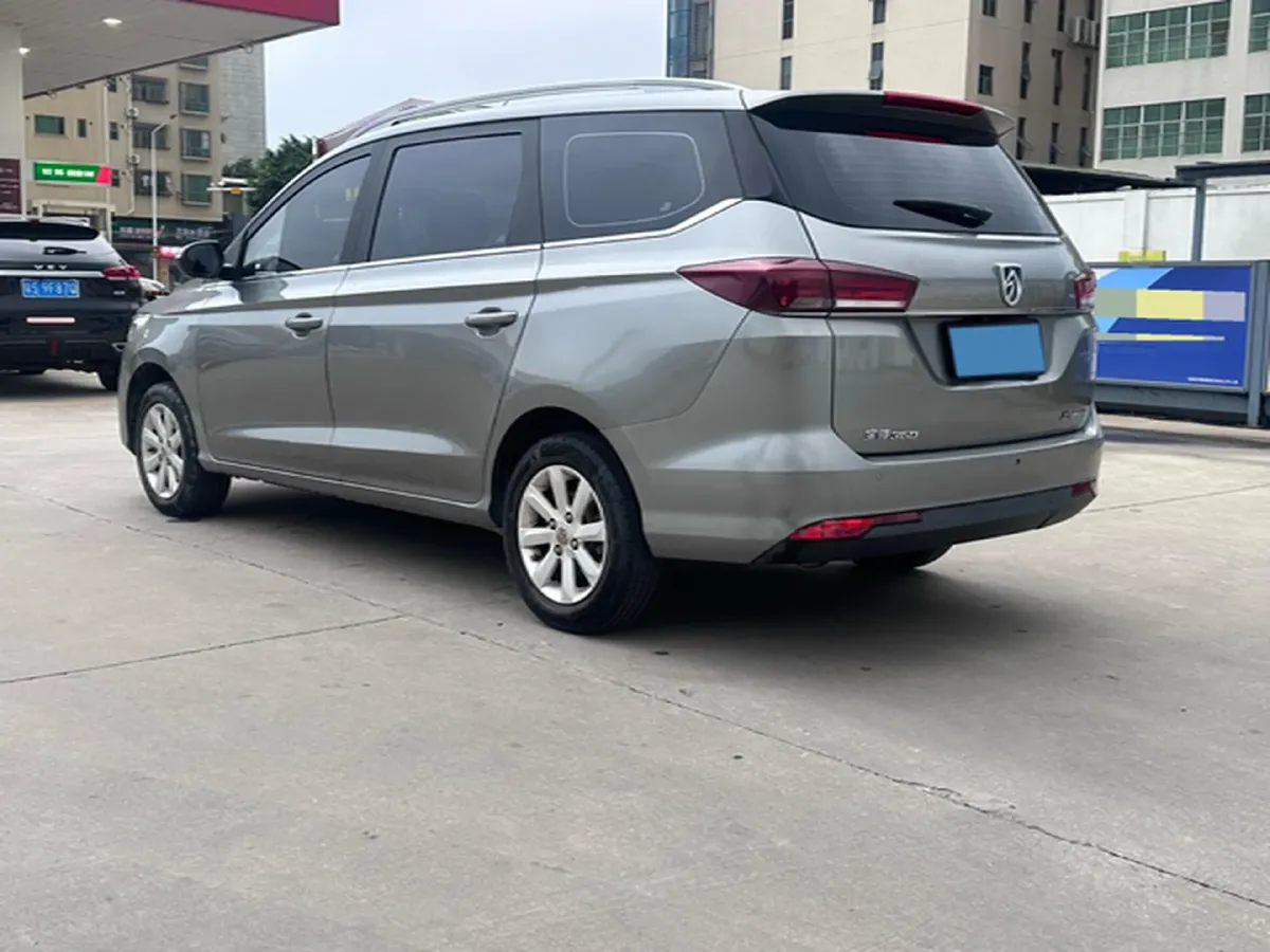 2019 BaoJun 360 1.5L 105HP L4 6MT,autocango,china used car exporter,china ev exporter,chinese used car exporter,chinese used ev exporter