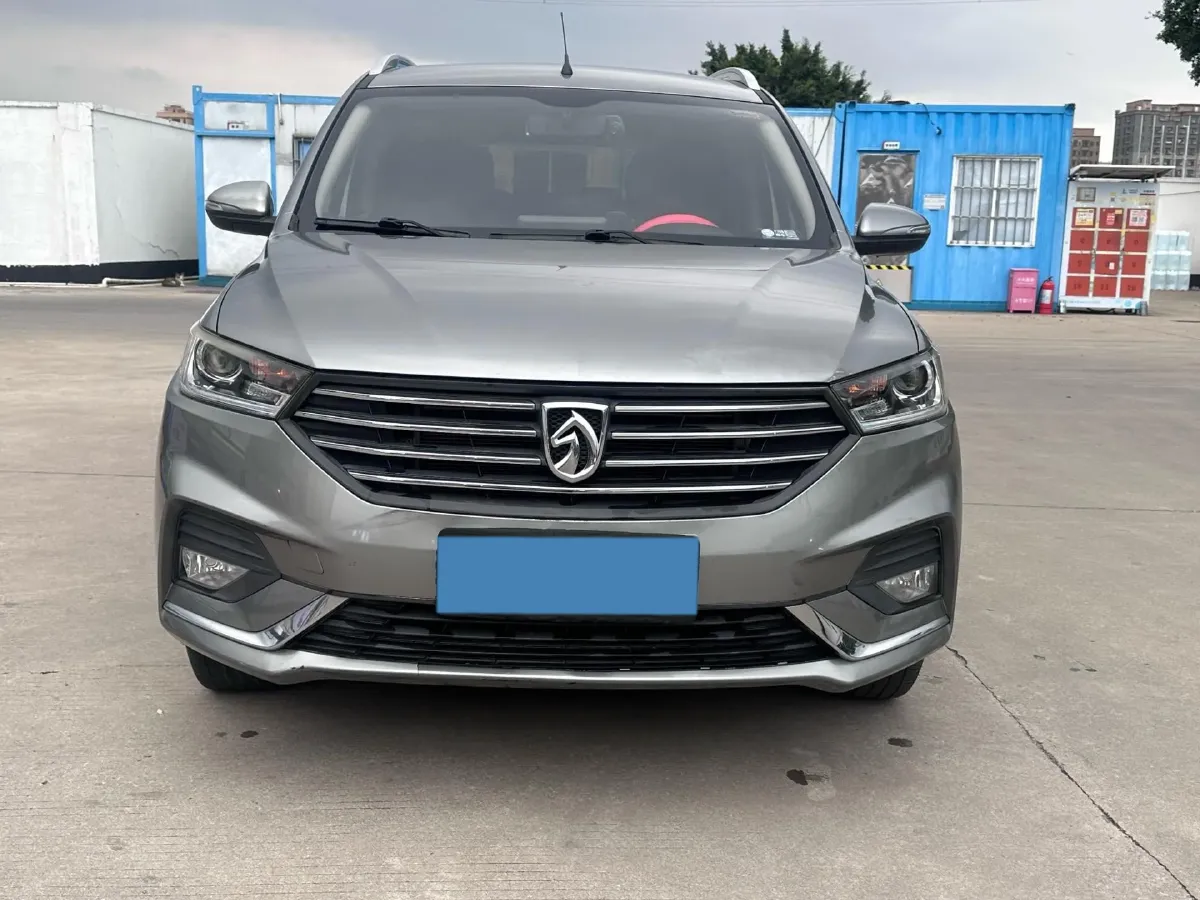 2019 BaoJun 360 1.5L 105HP L4 6MT,autocango,china used car exporter,china ev exporter,chinese used car exporter,chinese used ev exporter
