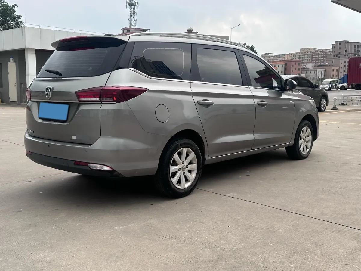 2019 BaoJun 360 1.5L 105HP L4 6MT,autocango,china used car exporter,china ev exporter,chinese used car exporter,chinese used ev exporter