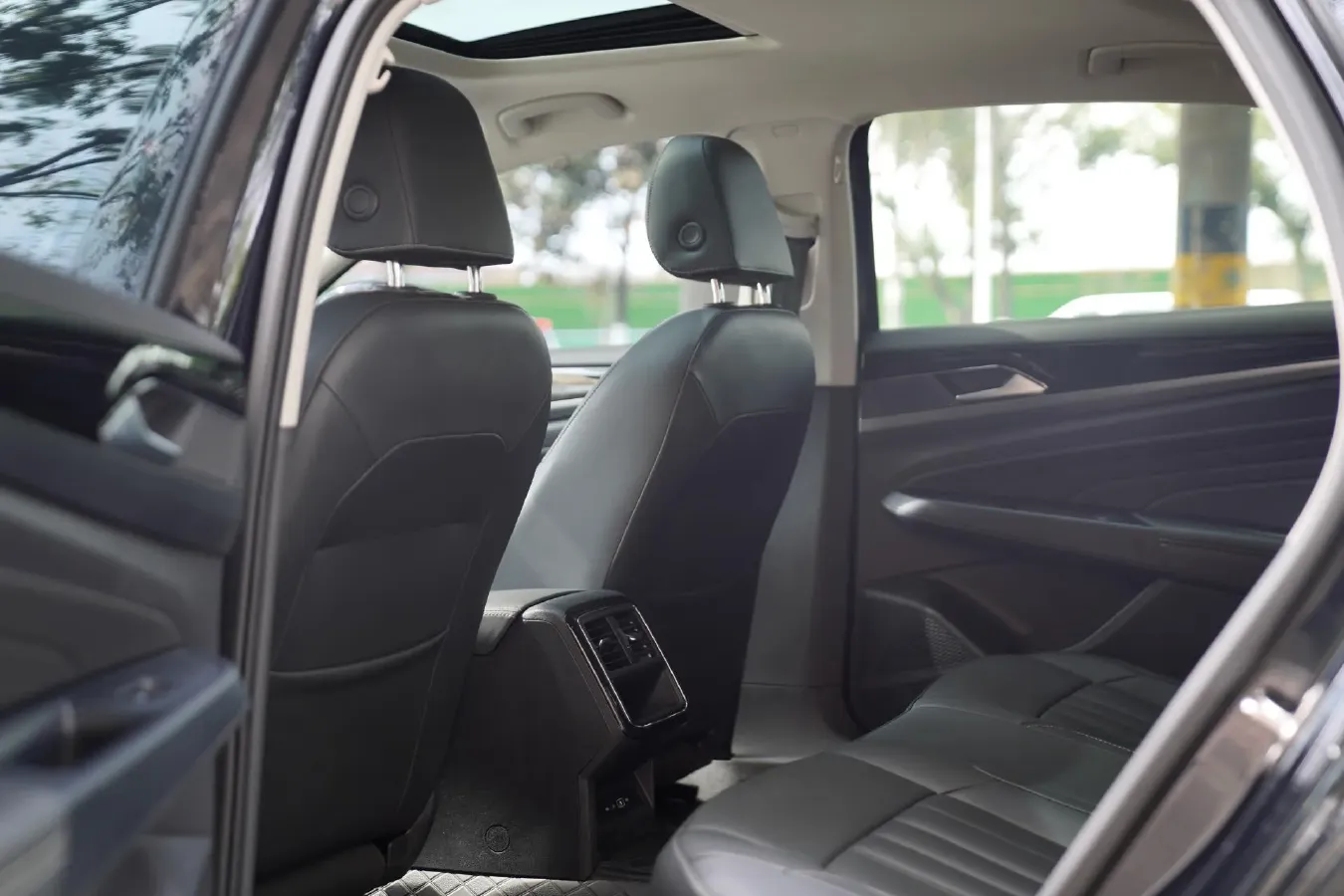 2024 Volkswagen Passat 1.4T 150HP L4 7DCT,autocango,china used car exporter,china ev exporter,chinese used car exporter,chinese used ev exporter