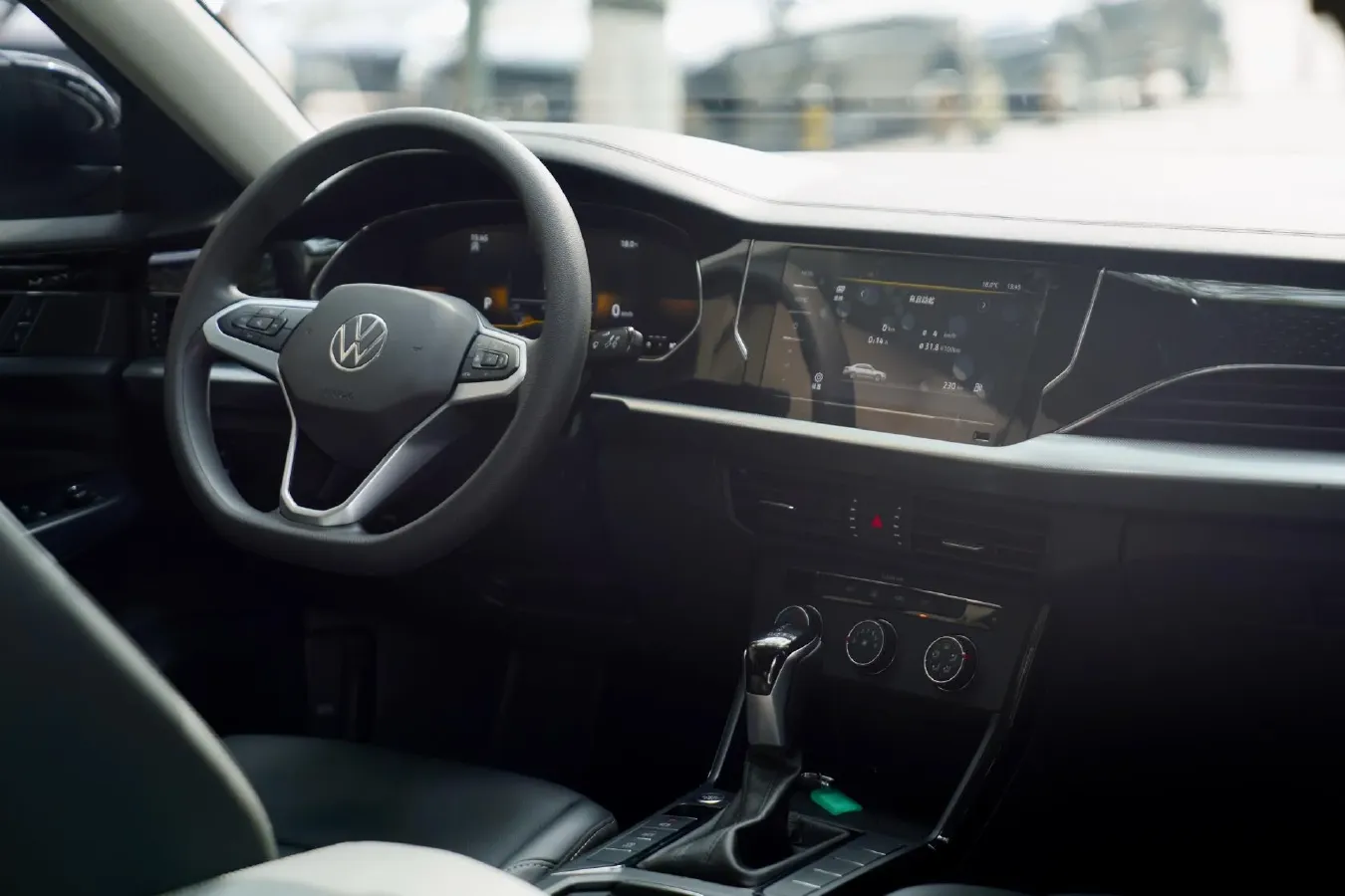 2024 Volkswagen Passat 1.4T 150HP L4 7DCT,autocango,china used car exporter,china ev exporter,chinese used car exporter,chinese used ev exporter