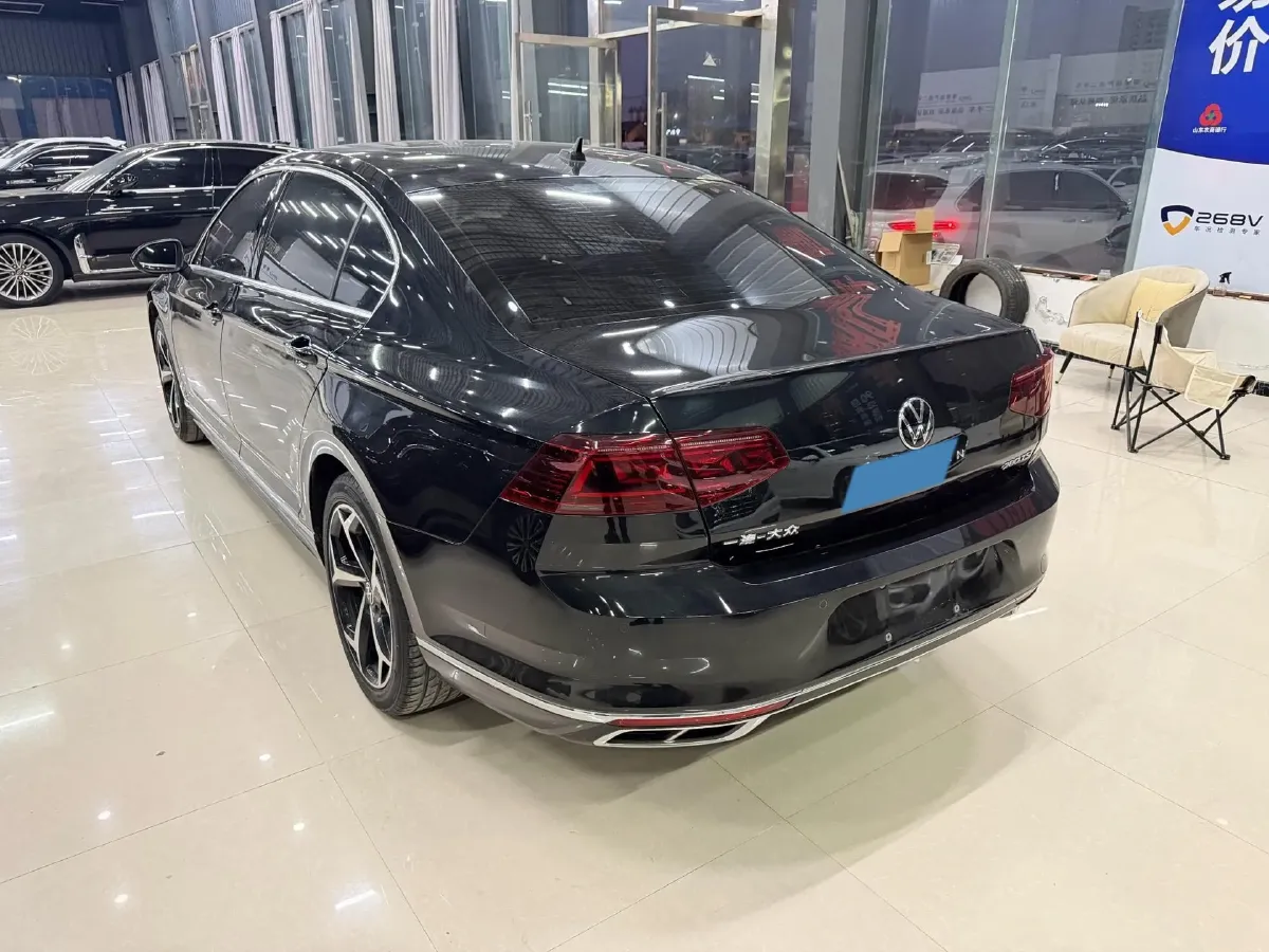2023 Volkswagen Magotan 1.4T 150HP L4 7DCT,autocango,china used car exporter,china ev exporter,chinese used car exporter,chinese used ev exporter