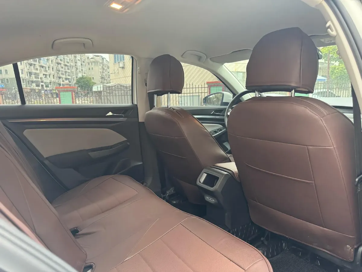 2023 Volkswagen Bora 1.2T 116HP L4 7DCT,autocango,china used car exporter,china ev exporter,chinese used car exporter,chinese used ev exporter