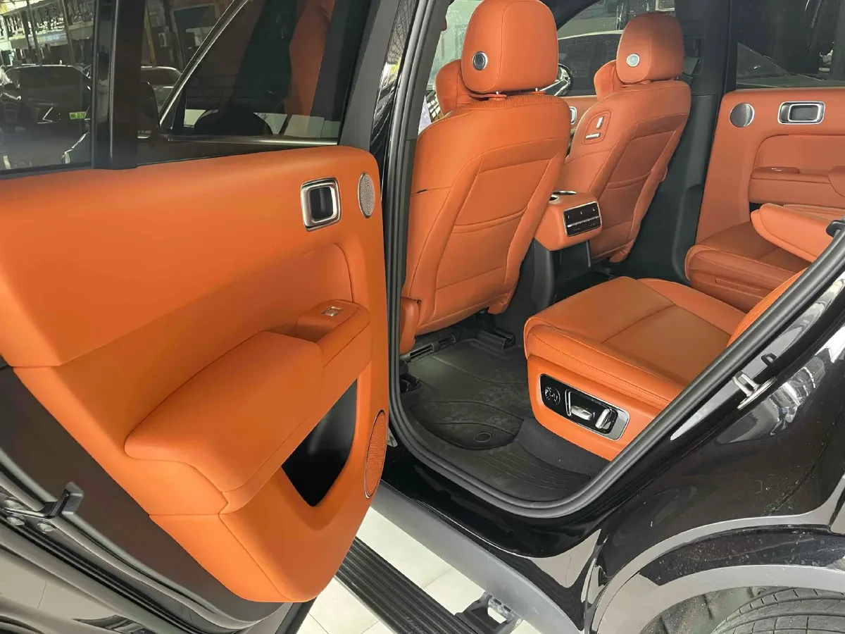 2024 Ford Bronco 2.3T 275HP L4 10AT,autocango,china used car exporter,china ev exporter,chinese used car exporter,chinese used ev exporter